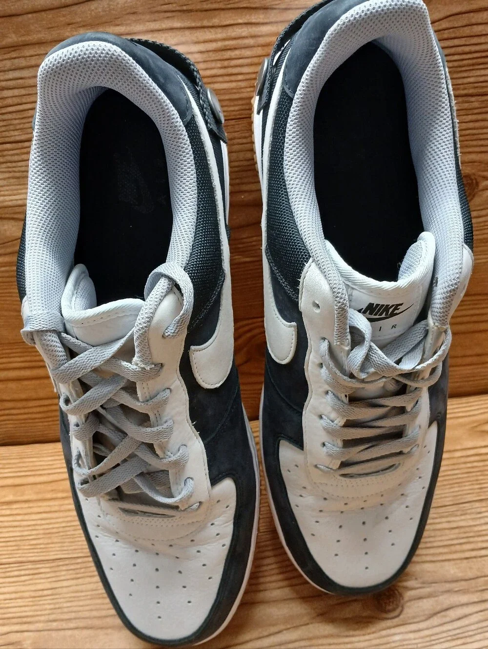 Nike Airforce 1 Men's Black and White Low-Top Sneaker